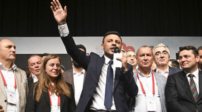 Özgür Çelik'ten Taksim çağrısı