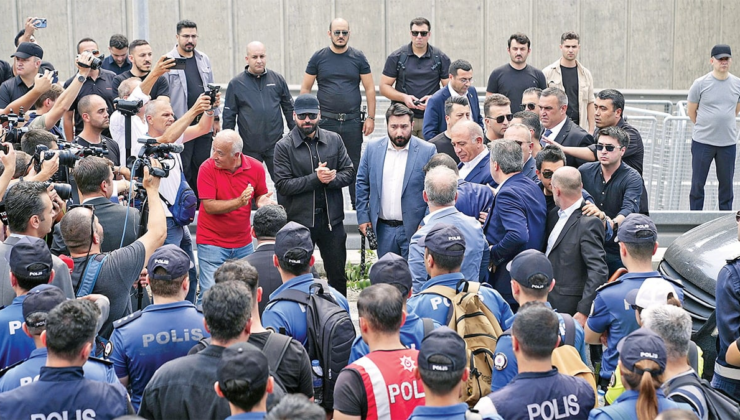 Polis ordusuyla geldi su, yumurta attılar