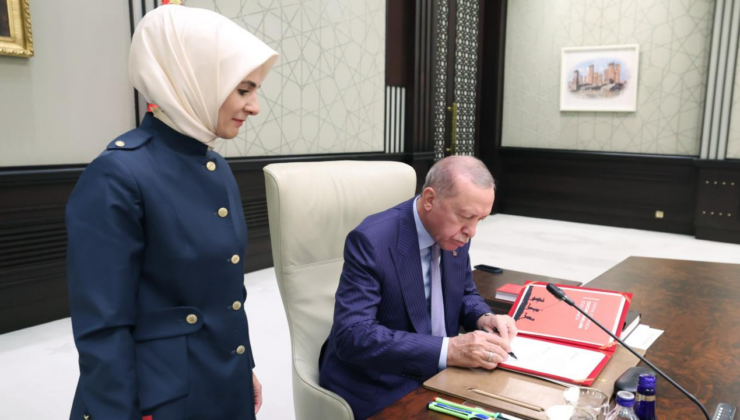 Cumhurbaşkanı Erdoğan Dijital Dünyada Çocuk Hakları Sözleşmesi'ni imzaladı