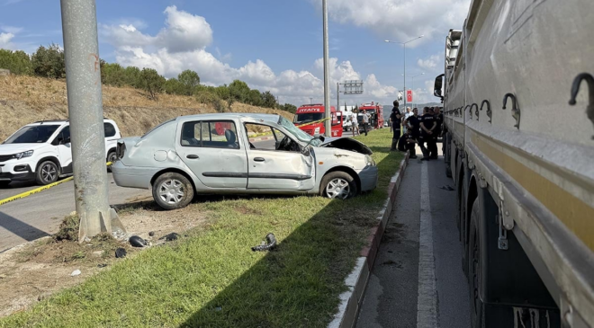 Çanakkale'de TIR ile otomobil çarpıştı: 1 kişi ölü, 2 yaralı