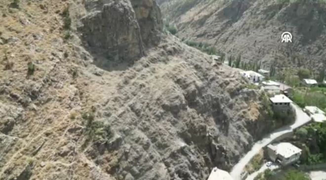 Şırnak'ta mahalleye "çelik ağlı" koruma