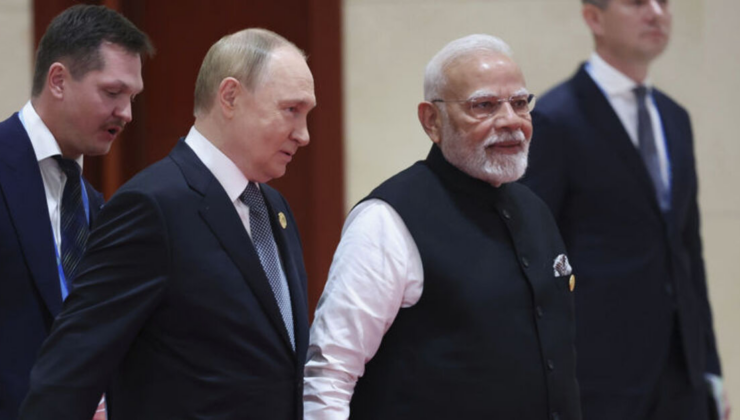 Modi ile Putin bir araya geldi