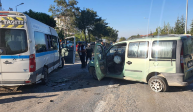 Manisa'daki kazada 8'i öğrenci 9 kişi yaralandı