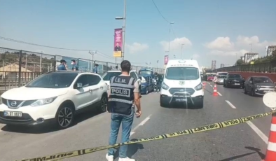 Küçükçekmece'de hareketli dakikalar: Araçta cesedi bulundu