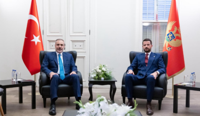 Dışişleri Bakanı Fidan, Karadağ Cumhurbaşkanı Milatovic tarafından kabul edildi