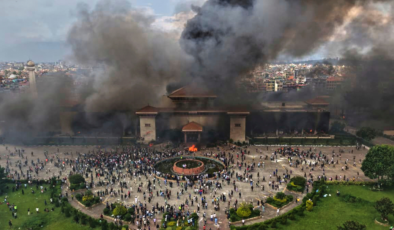 Nepal'de protestolar sürüyor, talep erken seçim