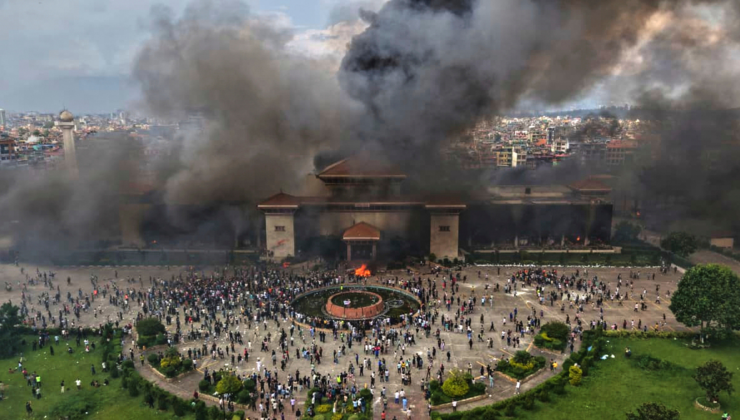 Nepal'de protestolar sürüyor, talep erken seçim
