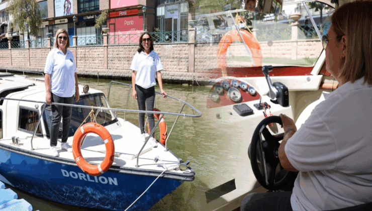 Porsuk Çayı’nın turist gezi botları kadınlara emanet