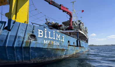 Akdeniz suyu Marmara'nın yüzeyini temizledi