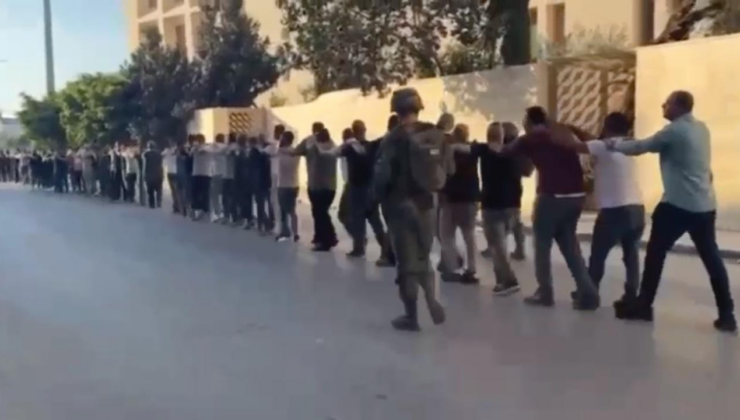 İşgalci İsrail, Batı Şeria'da yüzlerce Filistinliyi alıkoydu