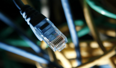 İnternet erişimine sahip girişimlerin yüzde 93,6'sı sabit hat kullandı