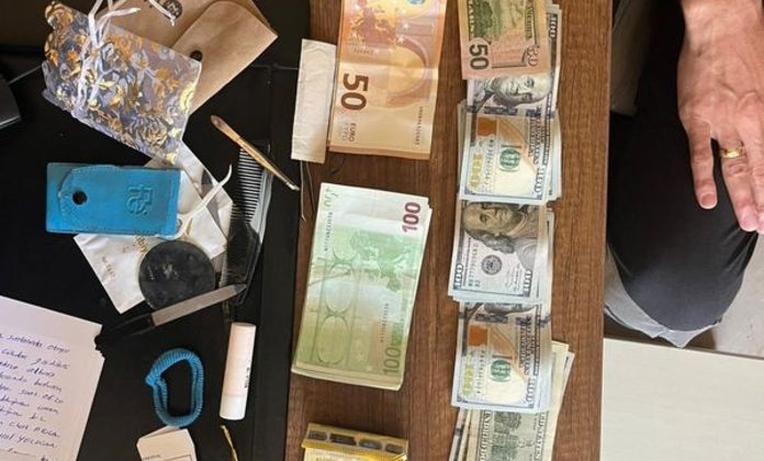 Tuvalette 400 bin liralık döviz ve altın buldu