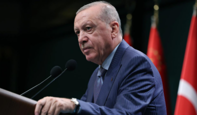 Erdoğan: Yüz binlerce insanımızın acı çektiği o meşum günleri asla unutmayacağız