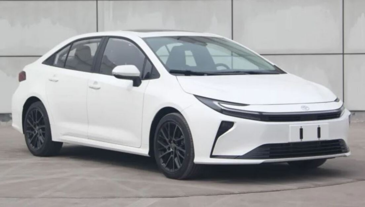 Yeni Corolla Çin'de ortaya çıktı