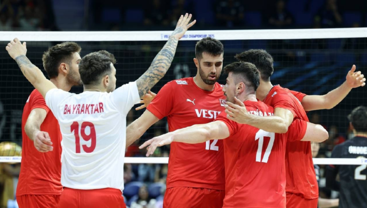 A Milli Erkek Voleybol Takımı,  Dünya Şampiyonası'nda Japonya'yı 3-0 yendi