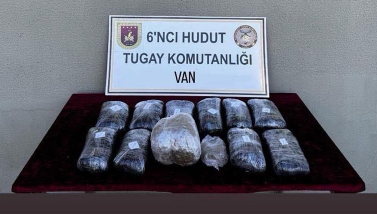İran sınırında kilolarca uyuşturucu yakalandı