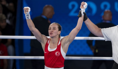 Milli boksörümüz Buse Naz Çakıroğlu adını finale yazdırdı