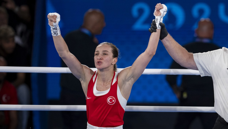 Milli boksörümüz Buse Naz Çakıroğlu adını finale yazdırdı