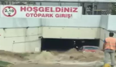 Kadıköy’de İSKİ şantiyesinde boru patladı, AVM otoparkını su bastı