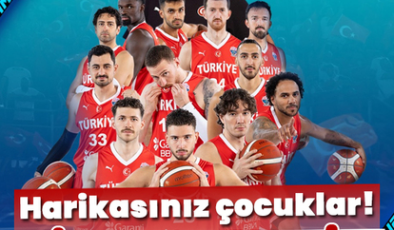 YouTube yayınında Türkçe "12 Dev Adam" performansı