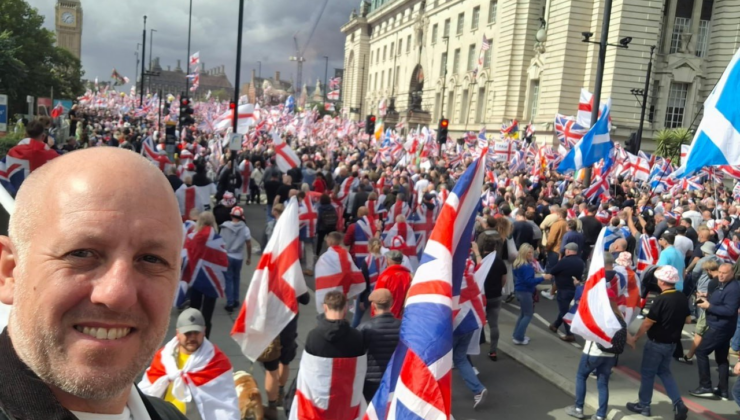 Göçmen karşıtı protestocular Londra sokaklarını inlettİ: 'Ülkemizi geri istiyoruz!'