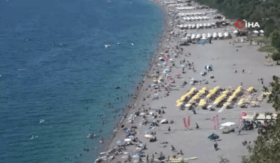 Antalya’da termometreler 37 dereceyi gördü, sahiller doldu