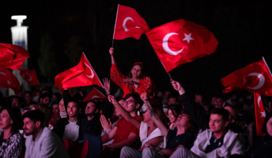 Ekonomi yönetimi, Avrupa ikincisi olan A Milli Basketbol Takımı'nı kutladı