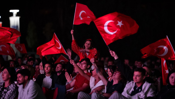 Ekonomi yönetimi, Avrupa ikincisi olan A Milli Basketbol Takımı'nı kutladı