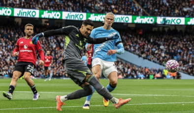 Manchester derbisinde City farkı!