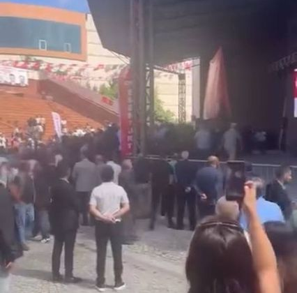 CHP Esenyurt İlçe Kongresi'nde kavga çıktı