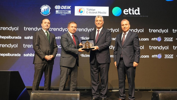 E-ticaretin liderleri “Yapay Zekâ Çağında E-Ticaretin Geleceği Zirvesi”nde buluştu