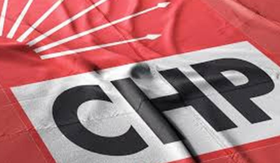 Antalya'da CHP'li Aksu Belediyesi'nde 3 başkan yardımcısı istifa etti