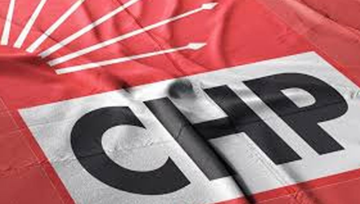 Antalya'da CHP'li Aksu Belediyesi'nde 3 başkan yardımcısı istifa etti
