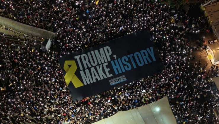 İsrail'de on binlerce kişi Trump'a seslendi