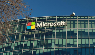 Microsoft'tan İngiltere çıkarması! 30 milyar dolarlık dev yatırım geliyor