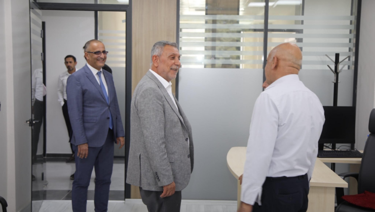 Tartışma yaratan ziyaret! Devlet kurumu değil AKP'nin şubesi