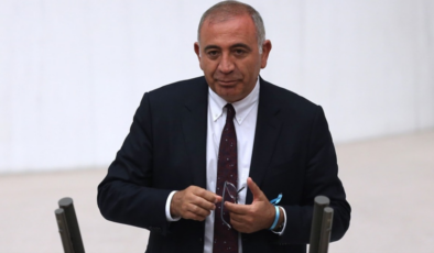 Gürsel Tekin gerginliği 41 kişinin işine mal oldu