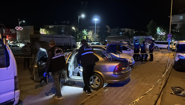 Sivas'ta park halindeki otomobilde patlama: 1 çocuk öldü, 2 çocuk yaralandı
