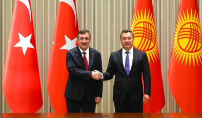 Cumhurbaşkanı Yardımcısı Yılmaz, Kırgızistan Cumhurbaşkanı Caparov ile buluştu