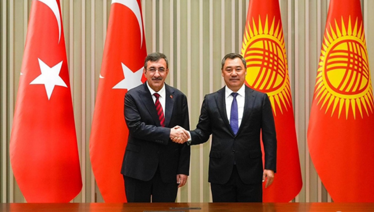 Cumhurbaşkanı Yardımcısı Yılmaz, Kırgızistan Cumhurbaşkanı Caparov ile buluştu