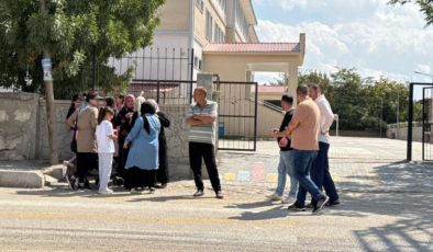 Okulda dehşet anları! Okula girip 2 öğretmeni bıçakladı