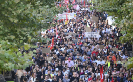 Fransa yakın tarihinin en büyük grevi