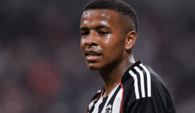 Beşiktaş Keny Arroyo'nun Cruzeiro'ya transferini resmen açıkladı