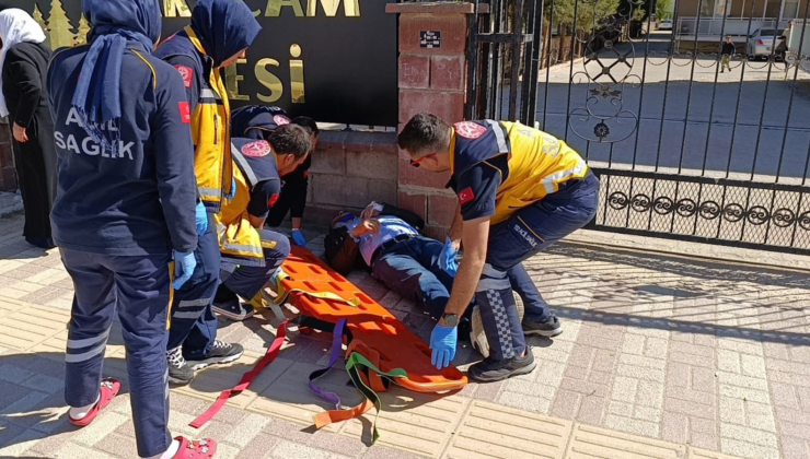 Bursa İnegöl’de hafif ticari araç otomobile çarptı: 4 yaralı