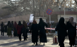 Taliban kadın yazarların kitaplarını yasakladı