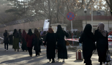 Taliban kadın yazarların kitaplarını yasakladı