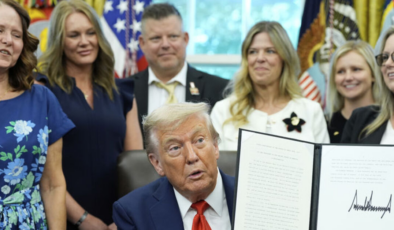 Trump'tan, çalışma vizelerine 100 bin dolarlık başvuru ücreti