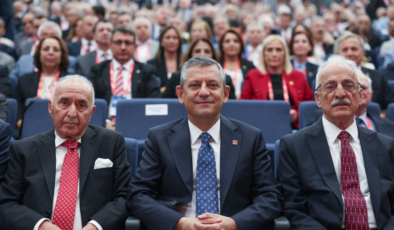 Son dakika… CHP'nin 22. Olağanüstü Kurultayı'nda karar: Özgür Özel yeniden genel başkan seçildi