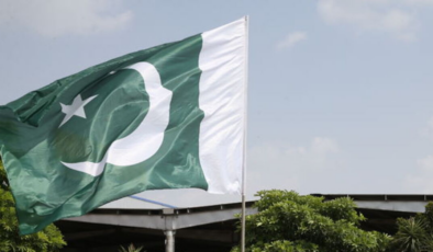 Pakistan'da askeri tesise bombalı saldırı