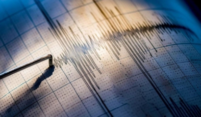Ege Denizi'nde 4.8'lik deprem